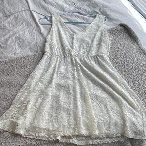 Elegant Lace Sleeveless Dress